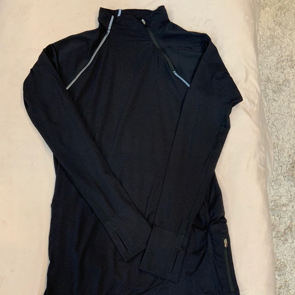 Athleta Black XL Mock neck Workout Top Activewear Running Sport Adventure Alpine